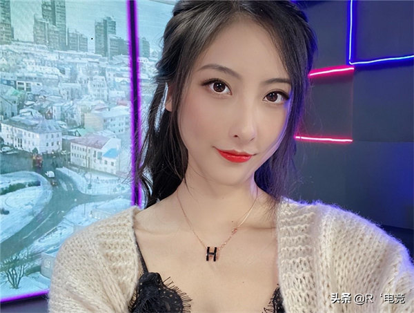 解说鼓鼓被叫娜美寿司是什么梗(穿着老是被吐槽)