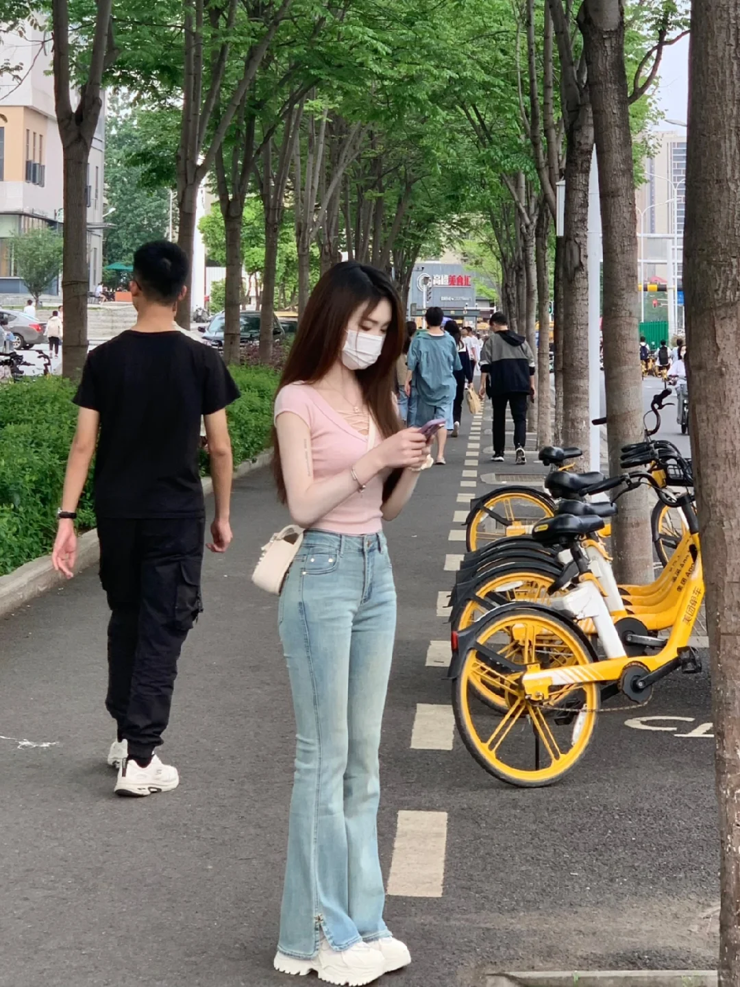 光看穿搭真的以为是什么大美女?