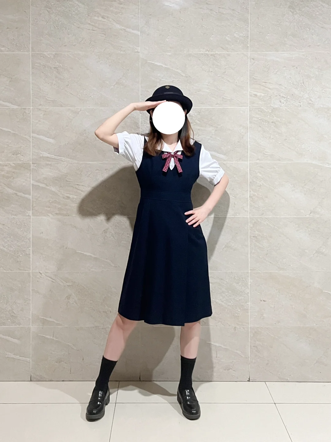 ?今天穿制服啦