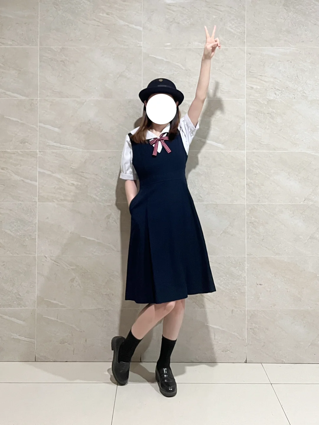 ?今天穿制服啦