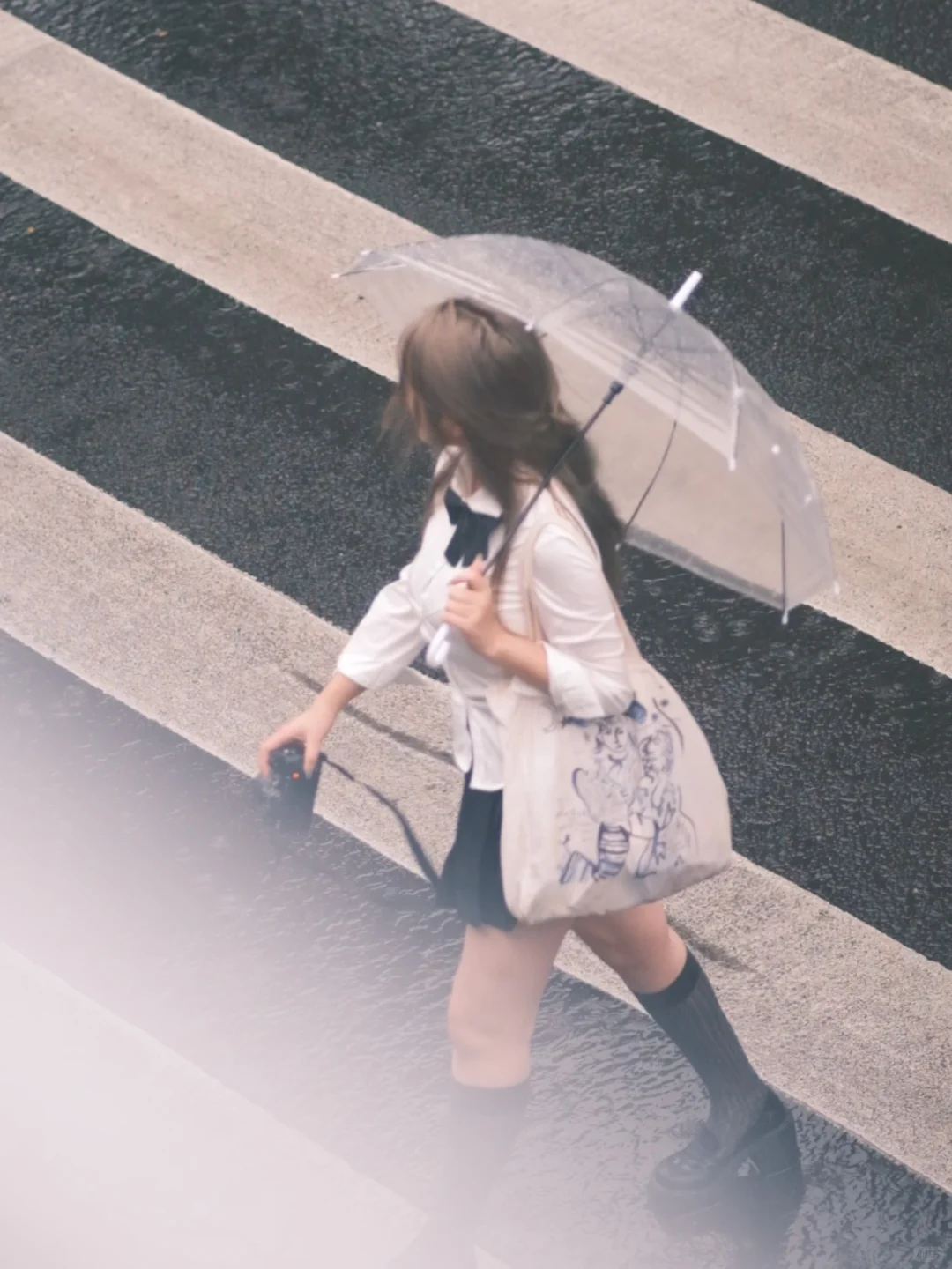 我可以跑着穿过雨跟雨之间的缝隙