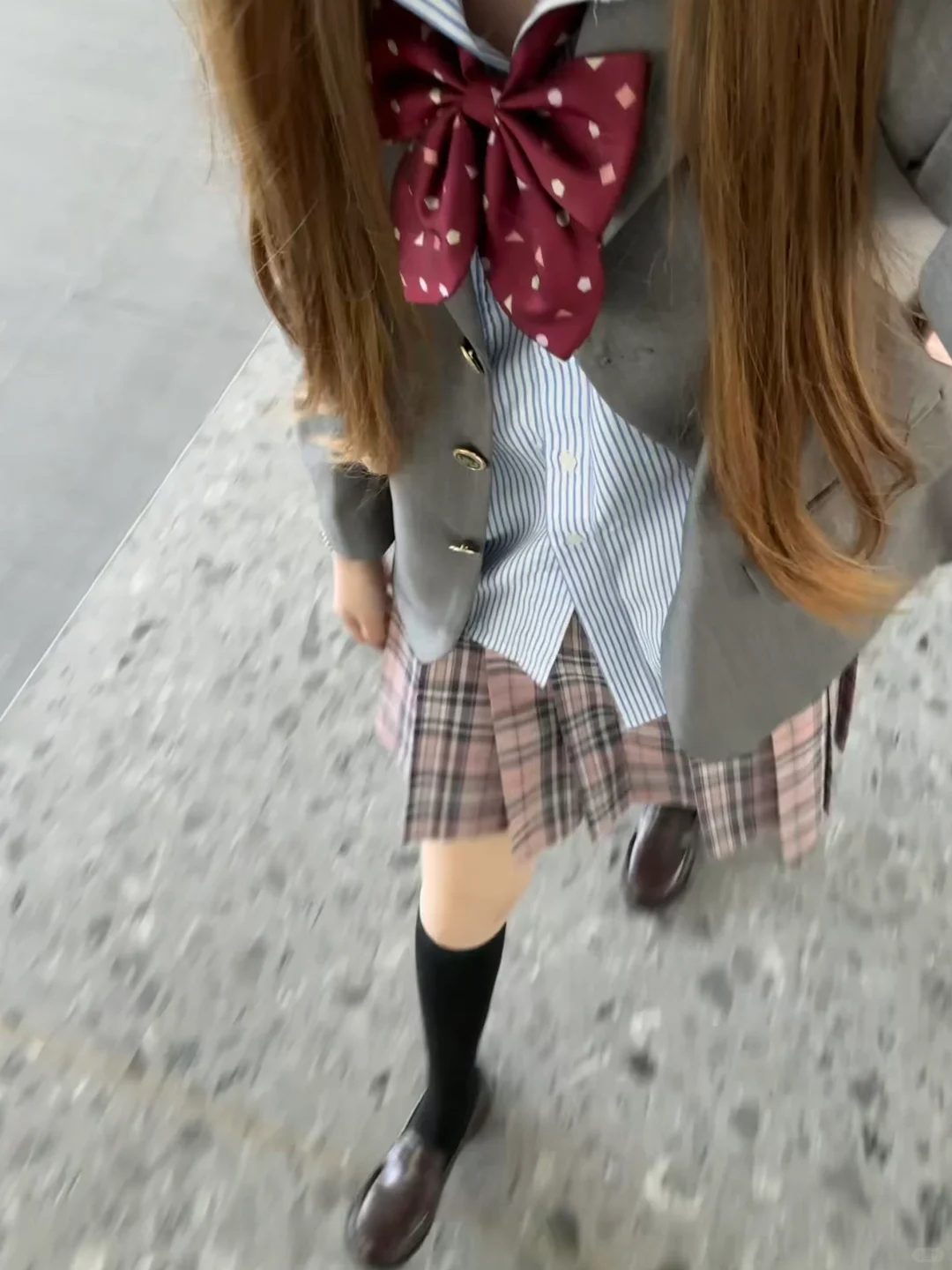 小时候说要穿一辈子jk制服