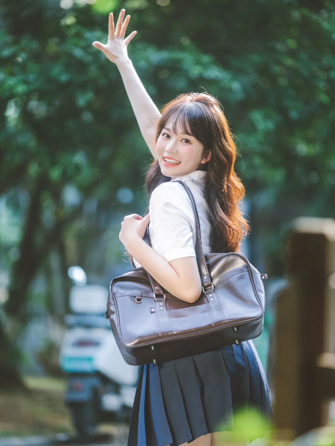 风里有了夏天的味道?制服少女写真