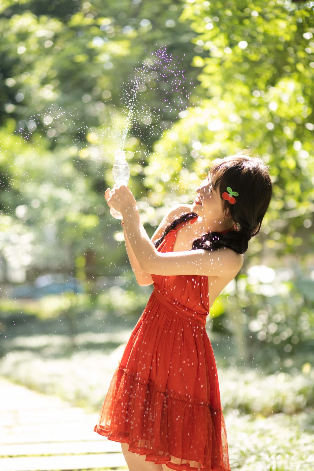 夏天来了?拍一组红裙少女写真吧