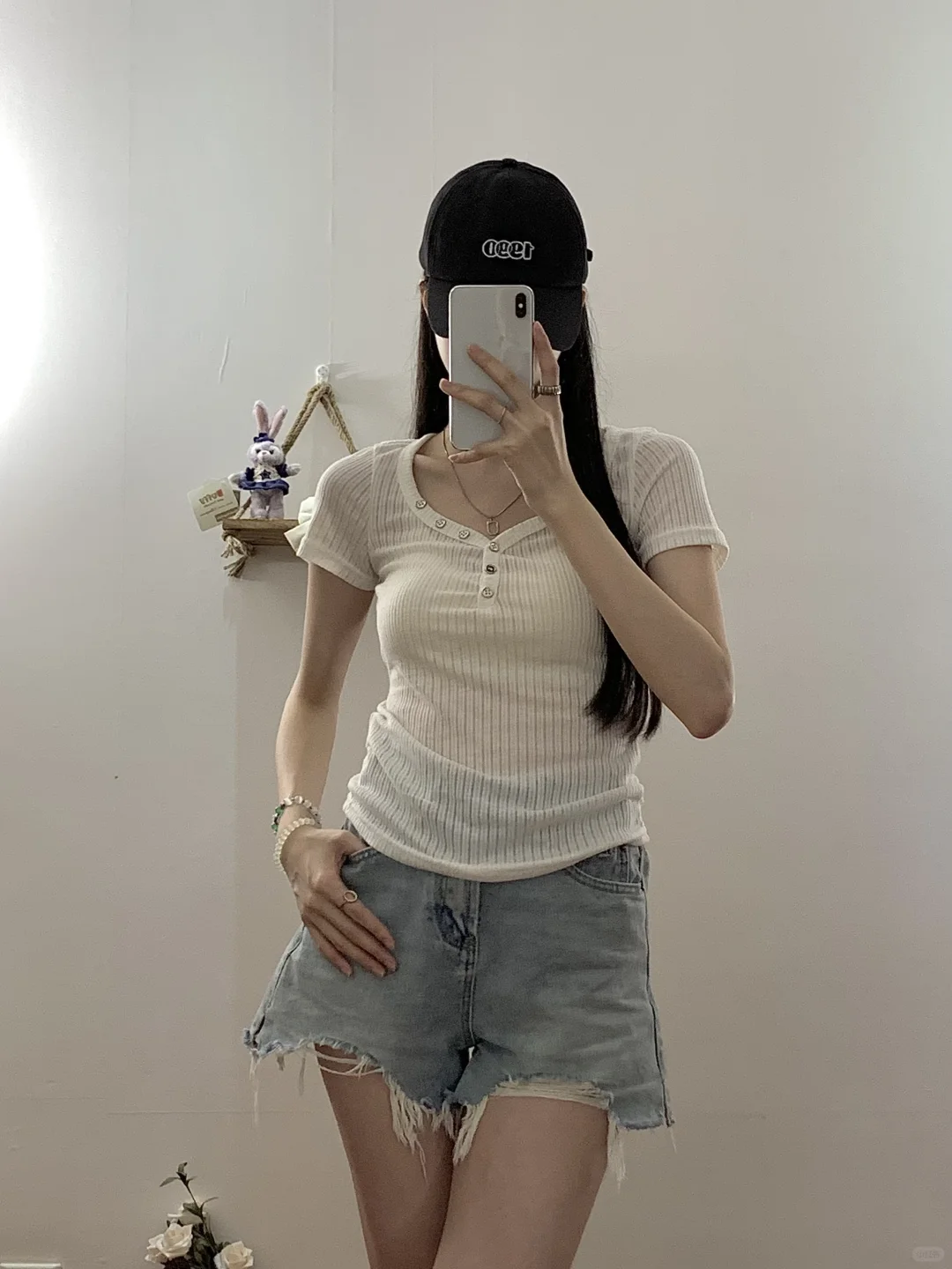 ?OOTD/美式小性感风穿搭#纯欲显身材V领tee