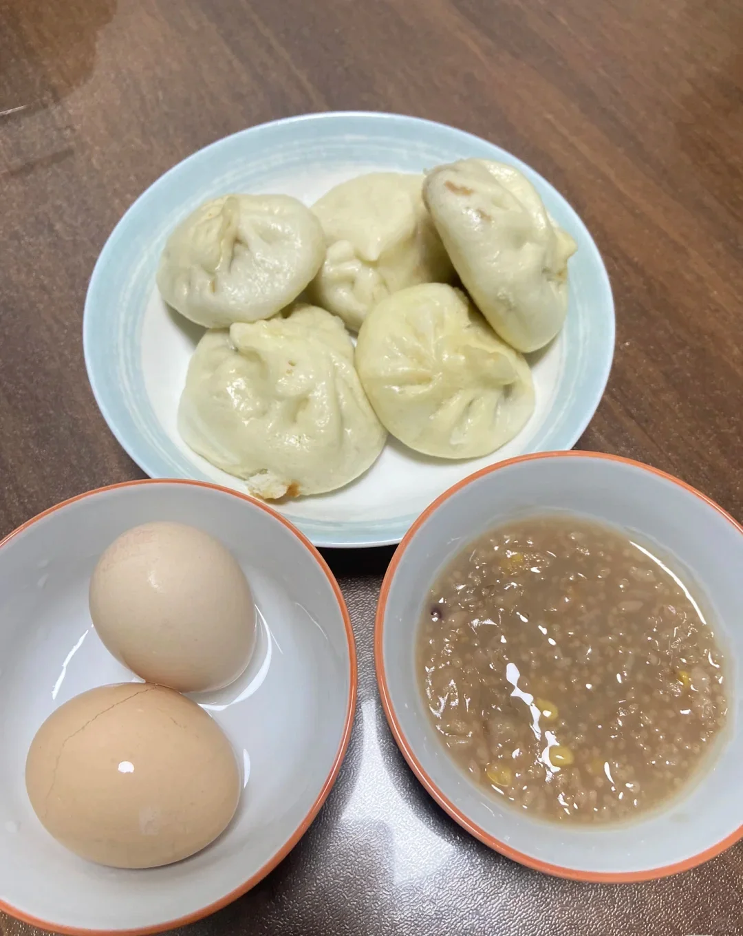 大家也要哈哈吃饭呀