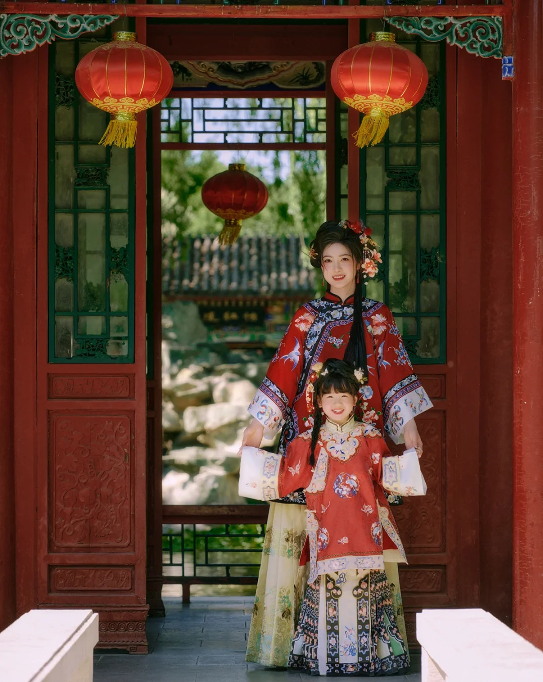 带女儿体验清汉女的古典之美✨古风亲子照