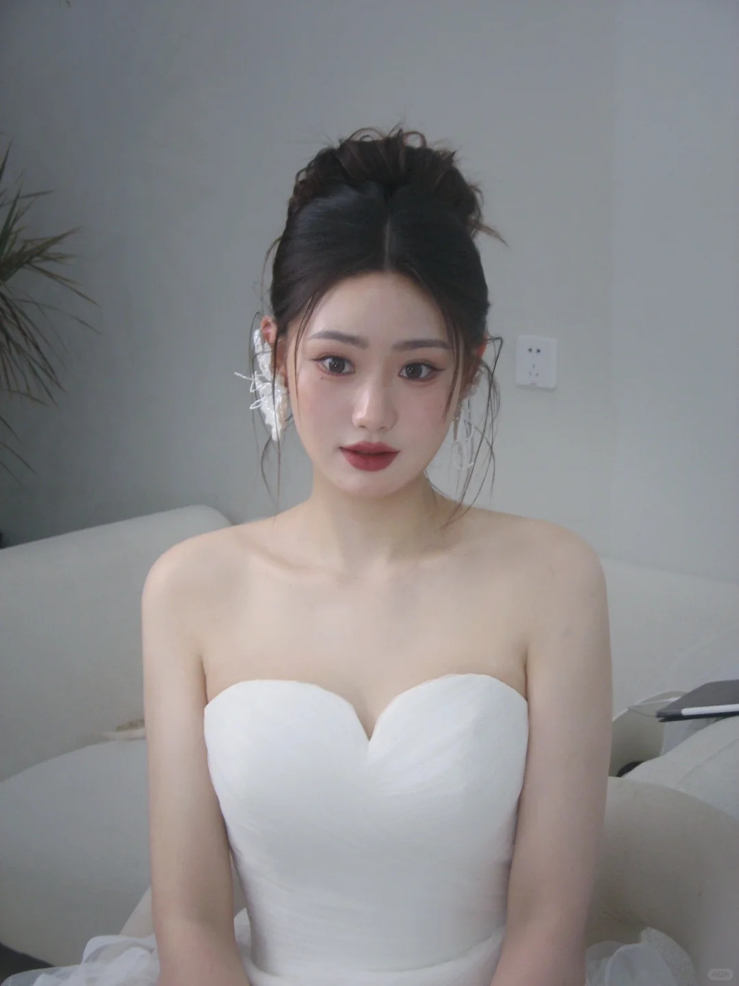 婚纱妆造模特