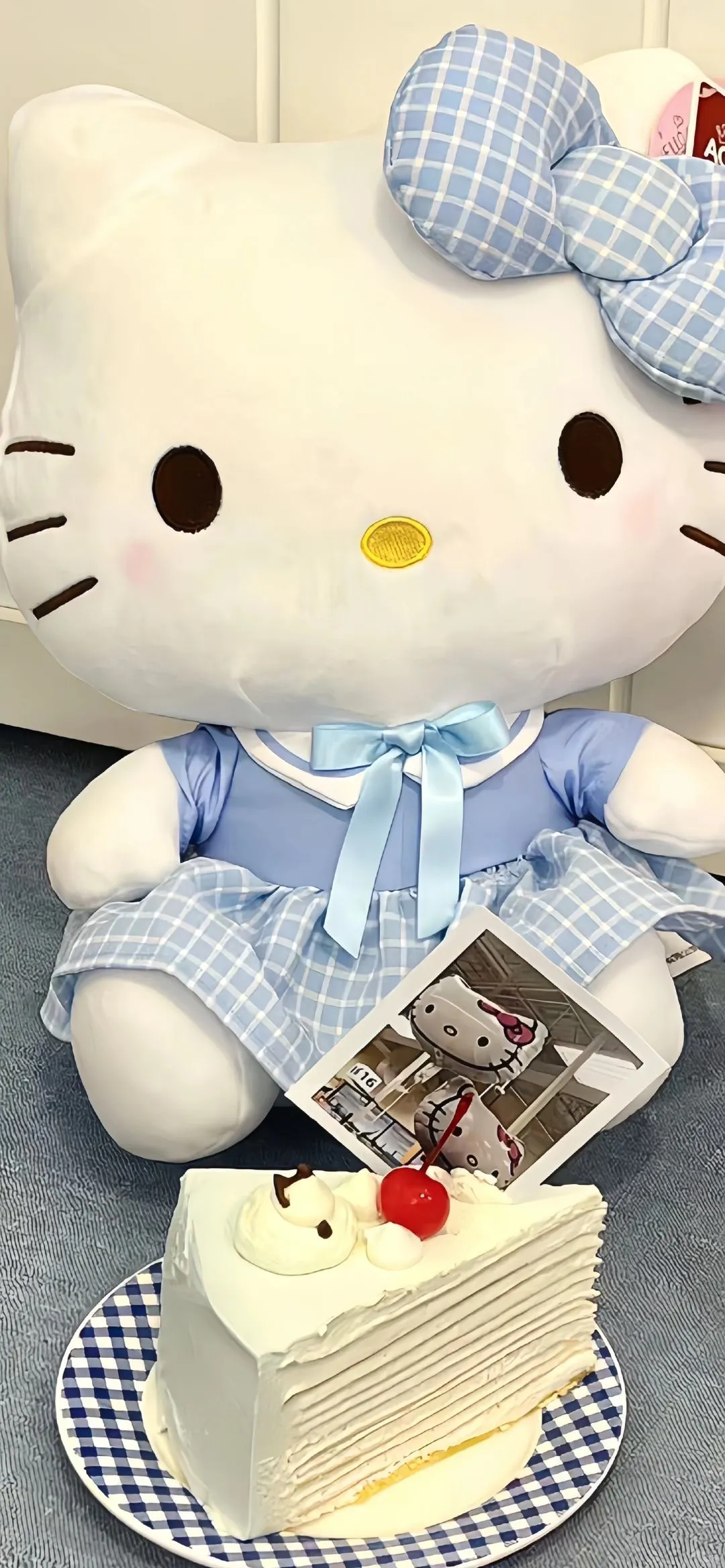 超超可爱Hello Kitty壁纸，萌化你的屏！?"