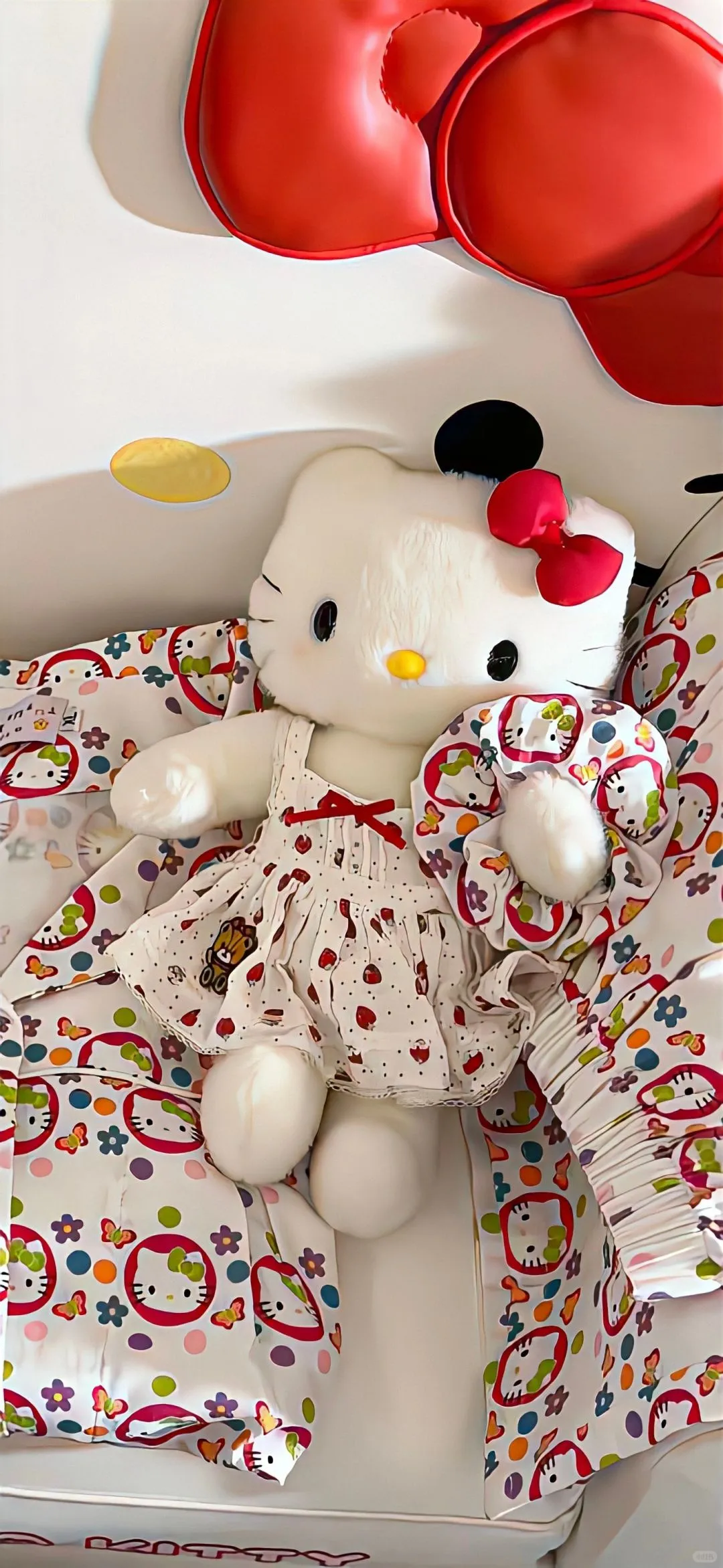 超超可爱Hello Kitty壁纸，萌化你的屏！?"