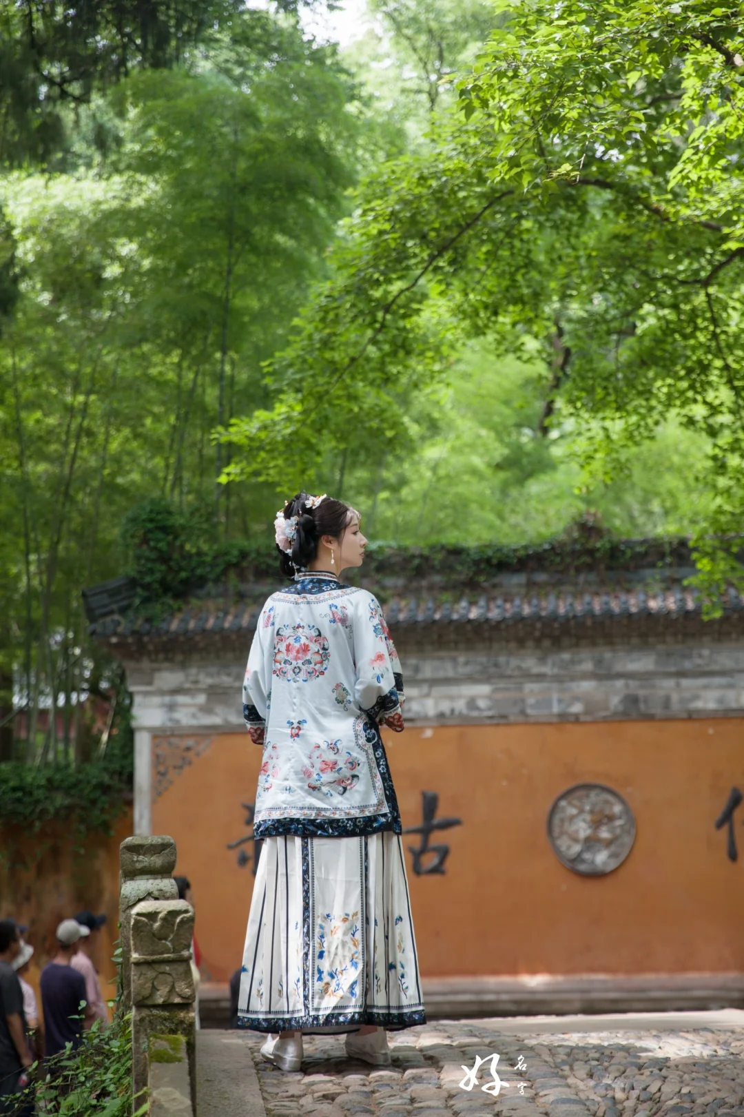 清汉女之国清寺