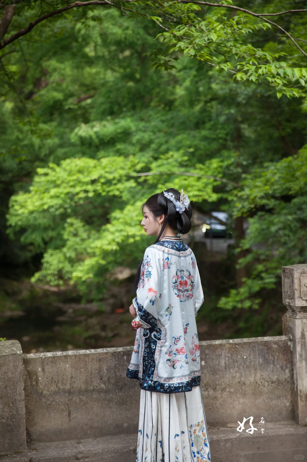 清汉女之国清寺