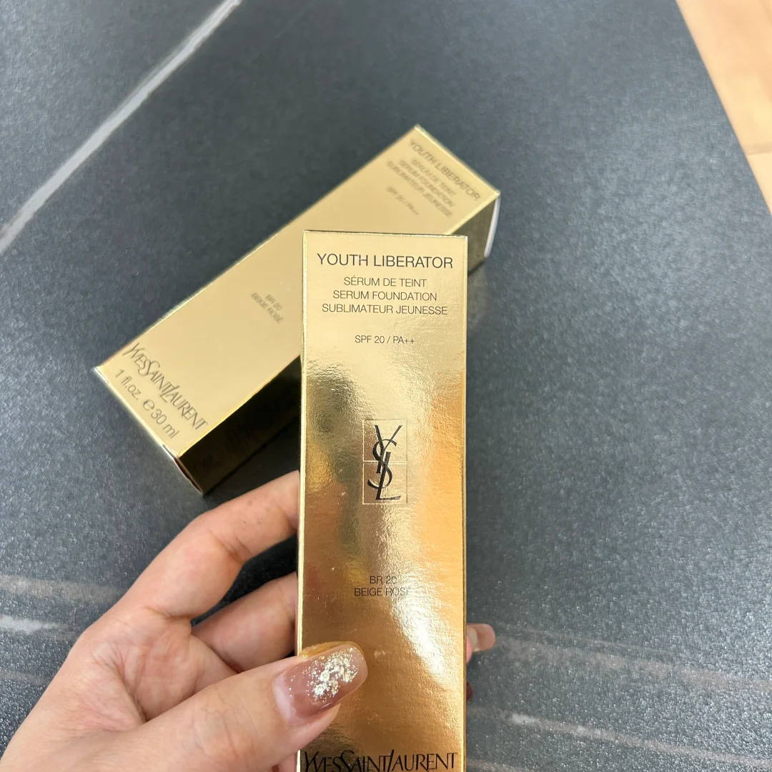 YSL 逆龄女神粉底液