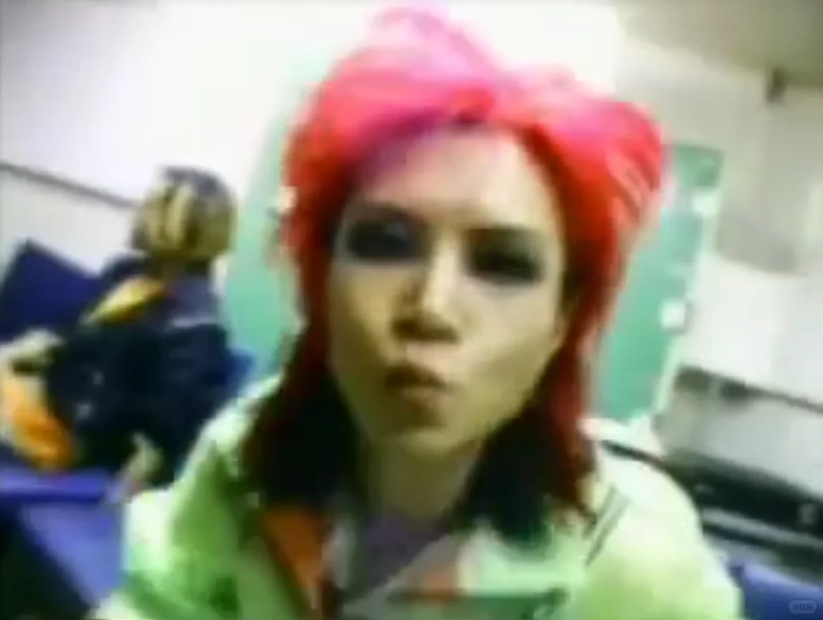 ٩(๛ ˘ ³˘)۶♥ Hide kawaii ne