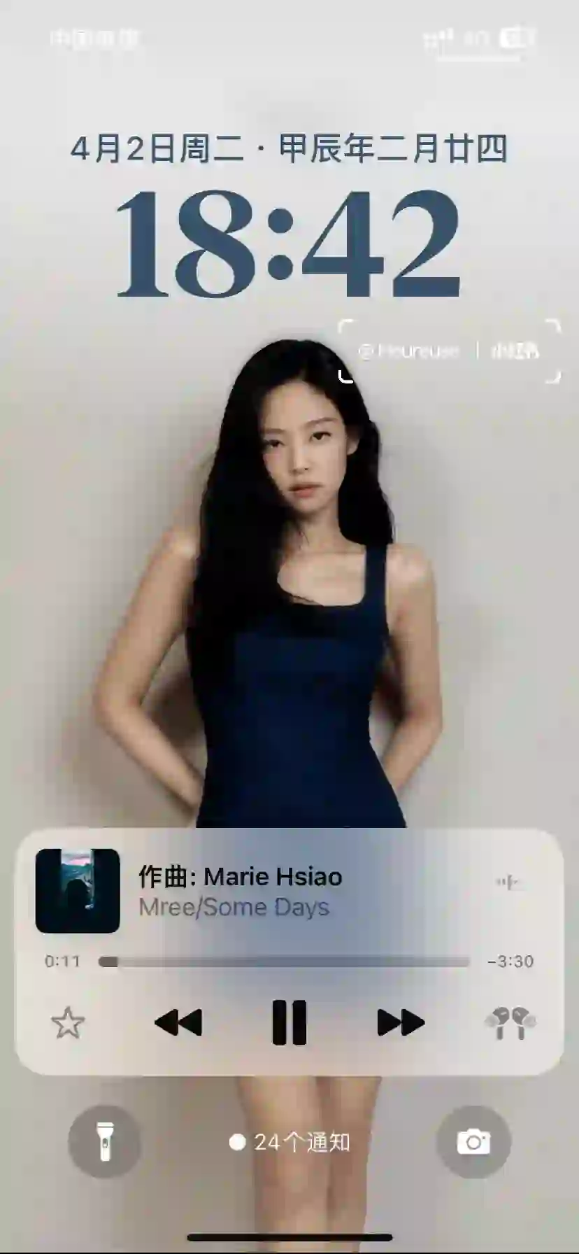 jennie 壁纸 ins更新好伟大的一张的脸！