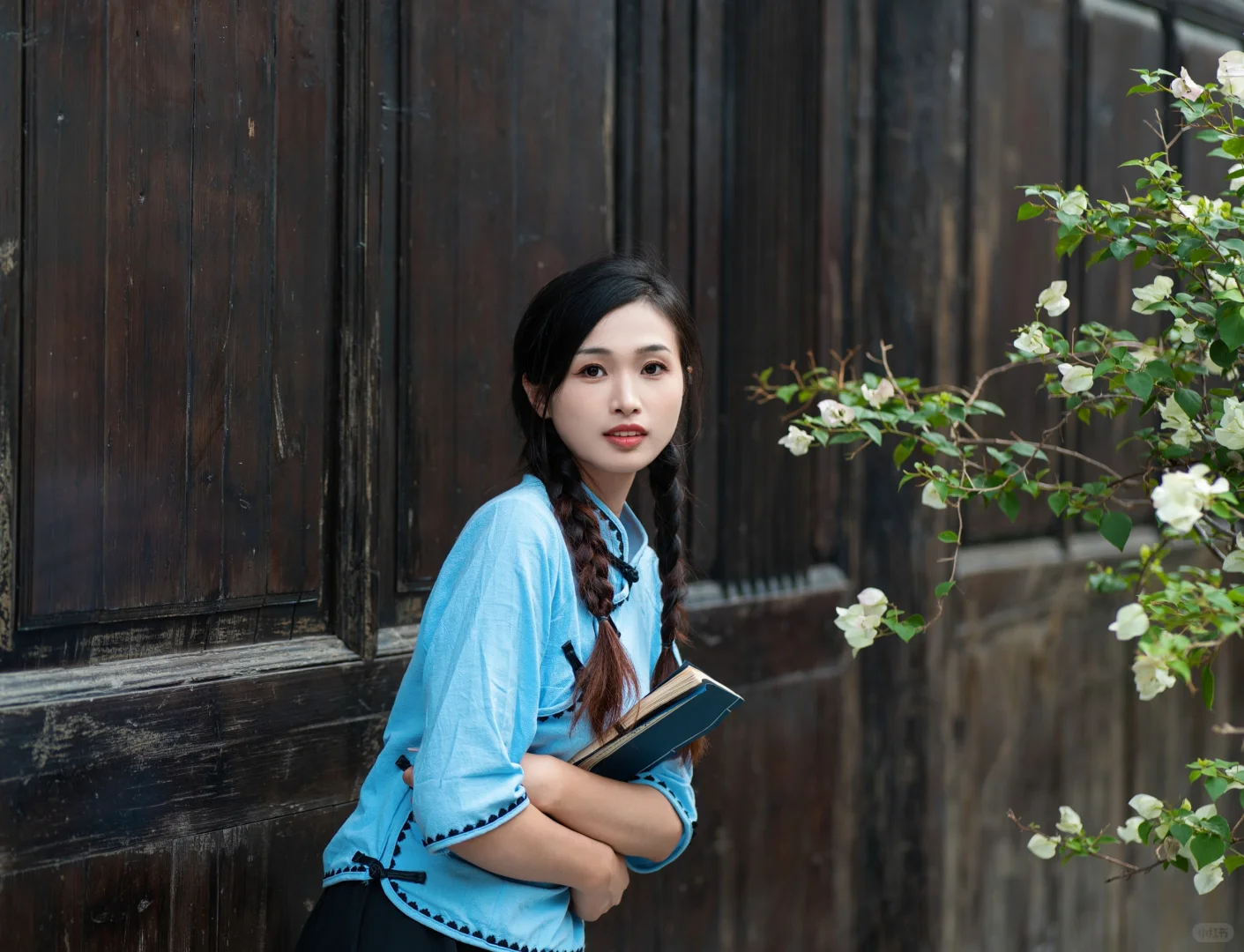 总要做一回书里的民国女学生