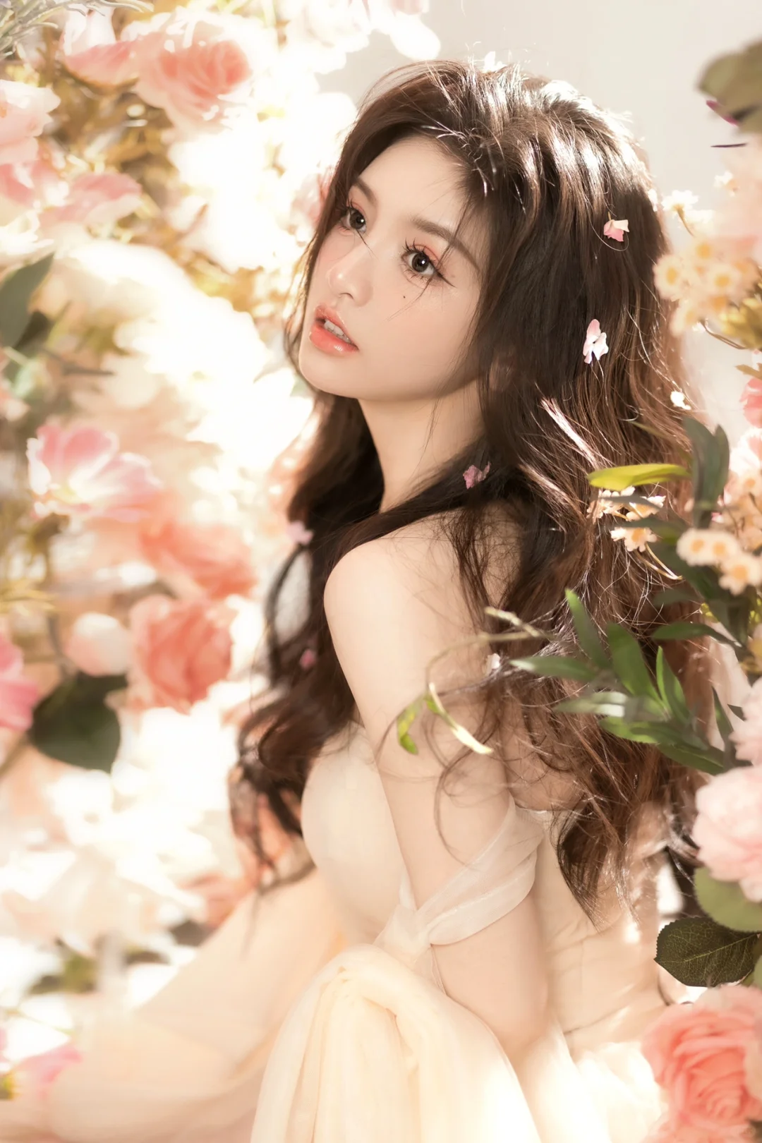 进入花与爱丽丝的梦游仙境?甜美少女写真