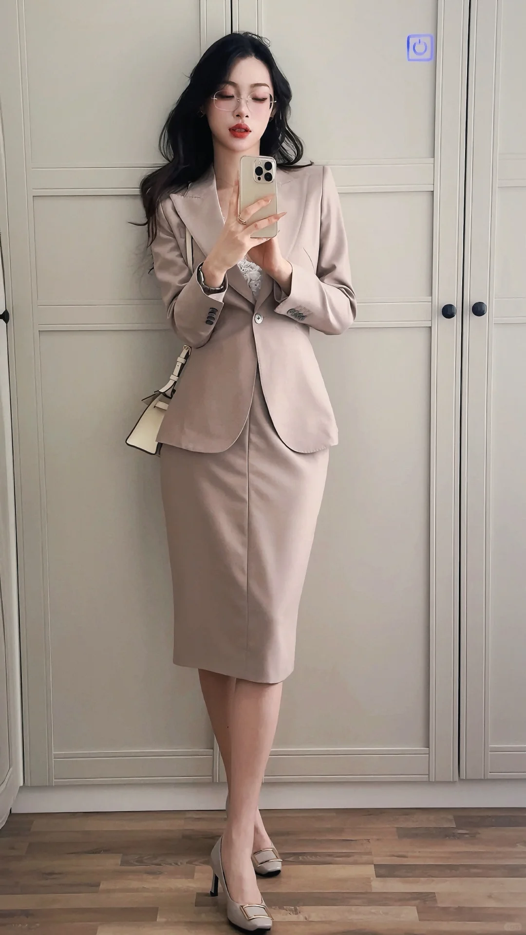 Office lady 📝 ｜一丝不苟的正装魅力