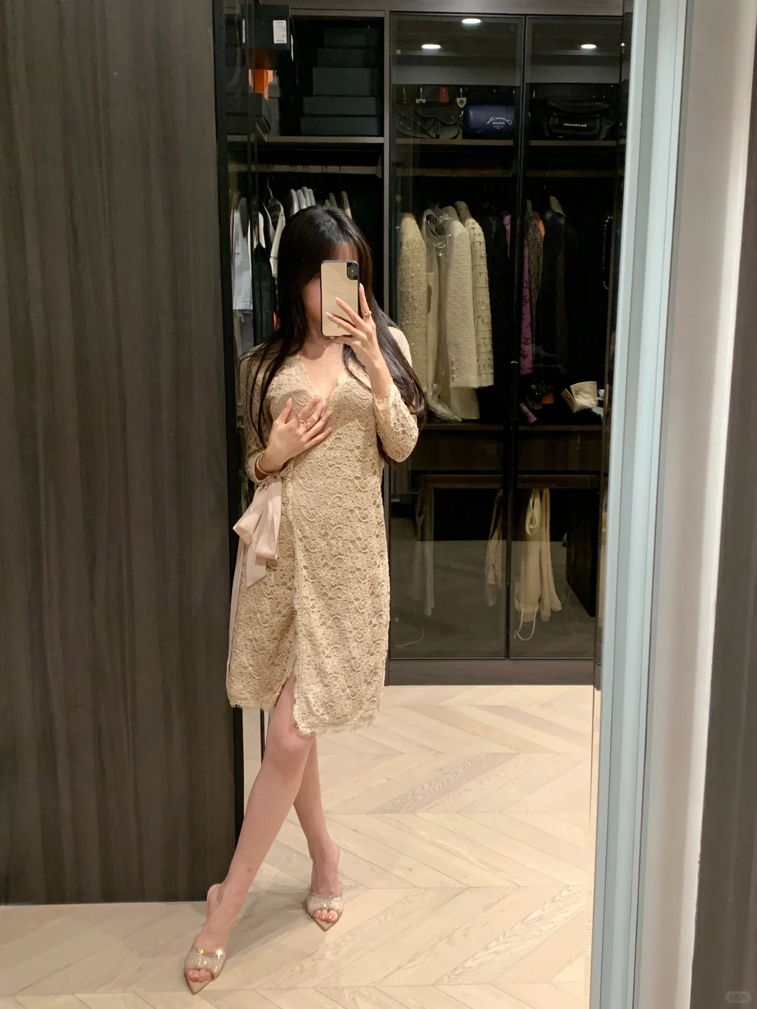 👡裸色系连衣裙 这个女人叫小美