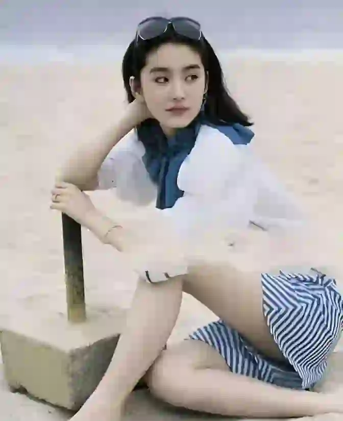 怎么会有美得这么恰到好处的女人