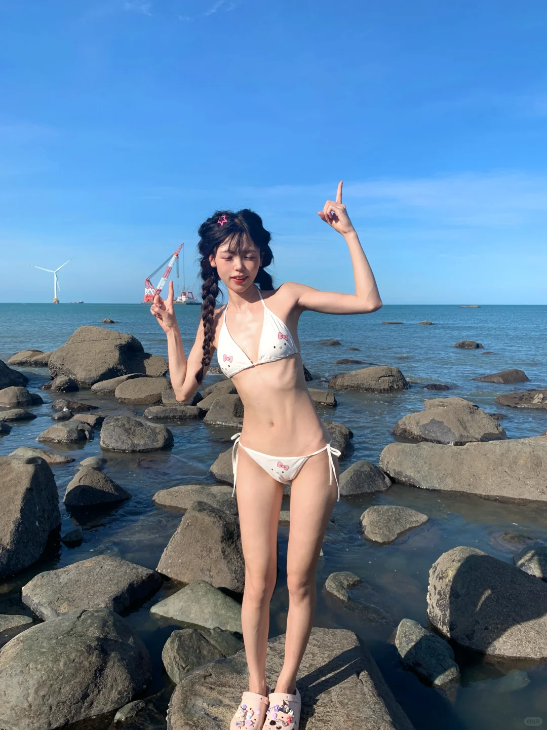 我的夏日海边度假｜蓝天海边泳衣拍照姿势