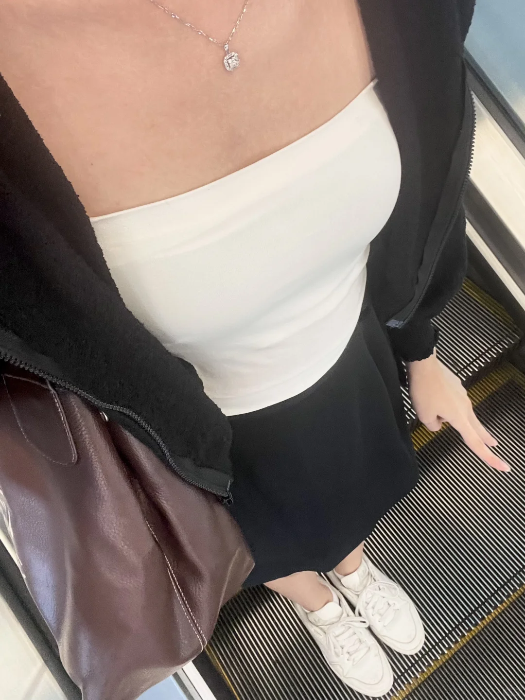 ??04女大学生ootd｜简约休闲