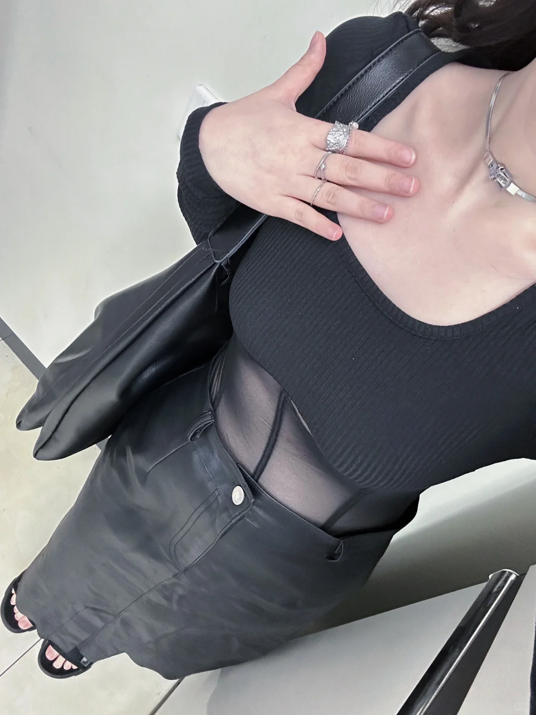 今日上班?ootd|周一黑色透视欧美辣妹风?