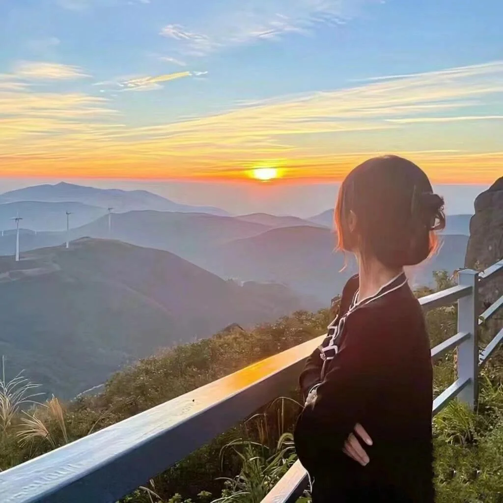 山川湖海天地与爱/〝背影杀手”