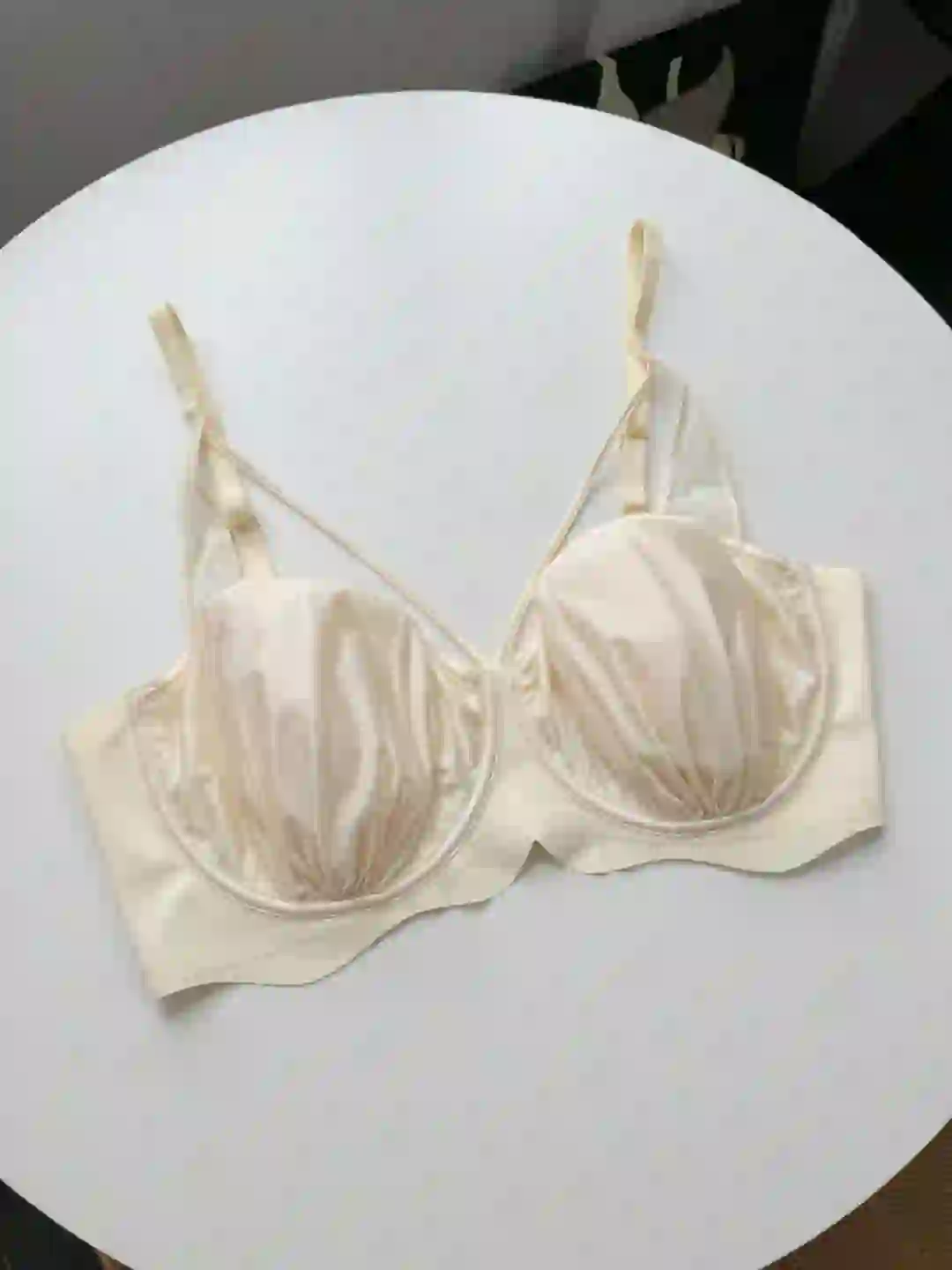 160斤，90D，分享一件很有乳缩力的bra