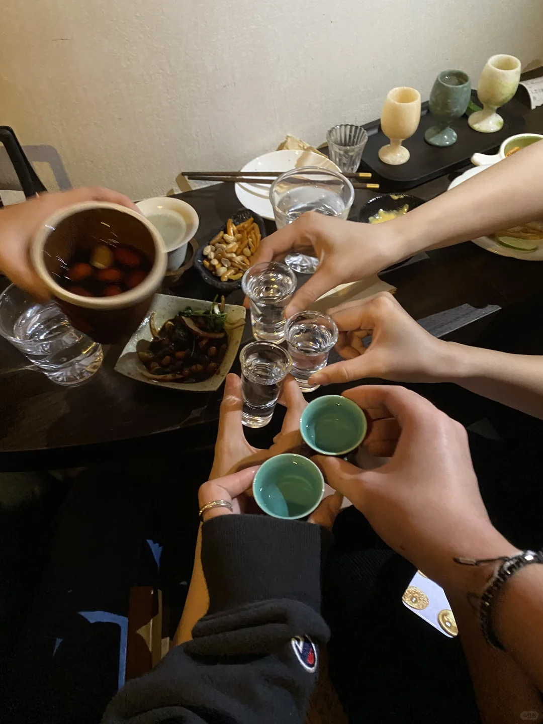 和美女姐姐喝的漂亮酒