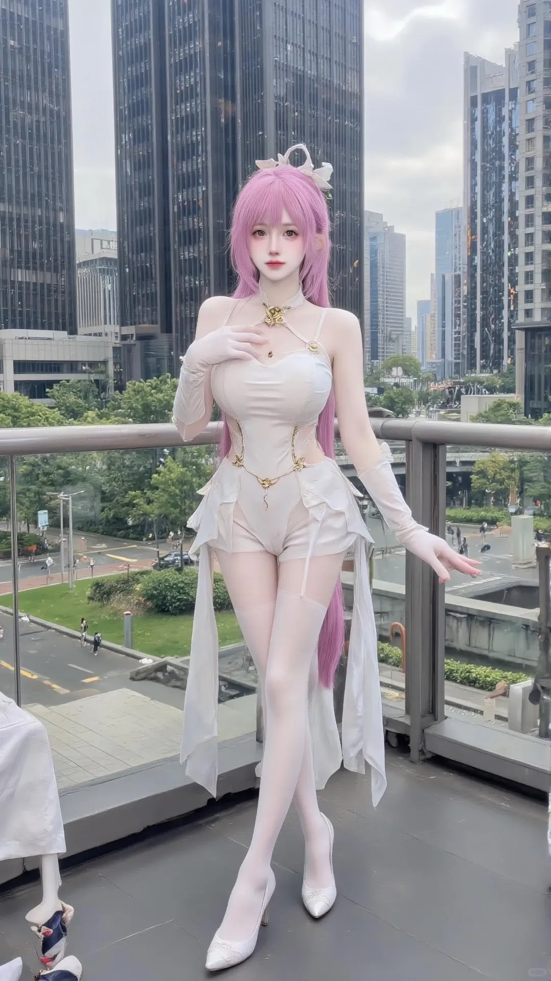 cos：极品少女感身材 一双大长腿美出天际