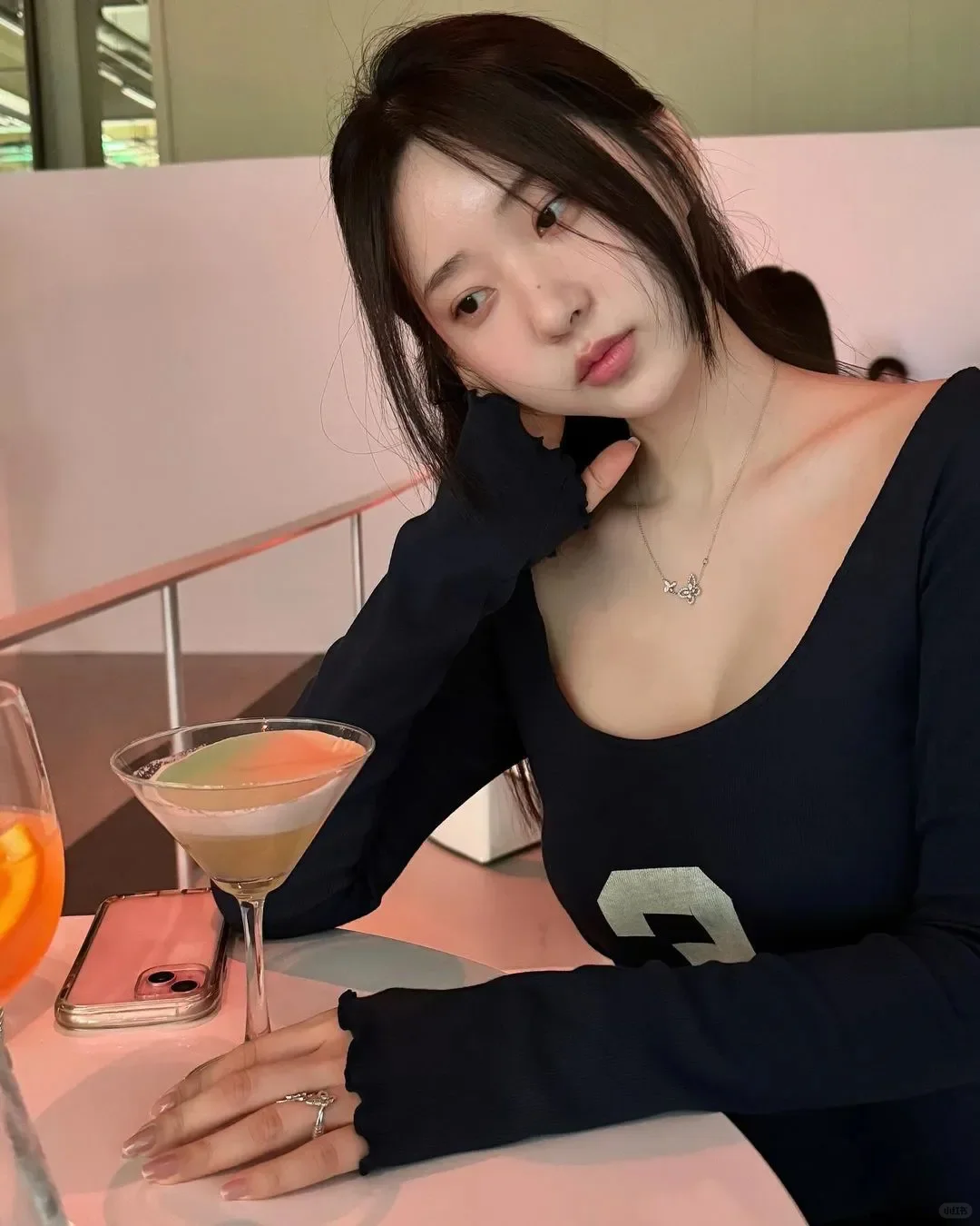 韩国最强人妻白的发光，大得晃眼！