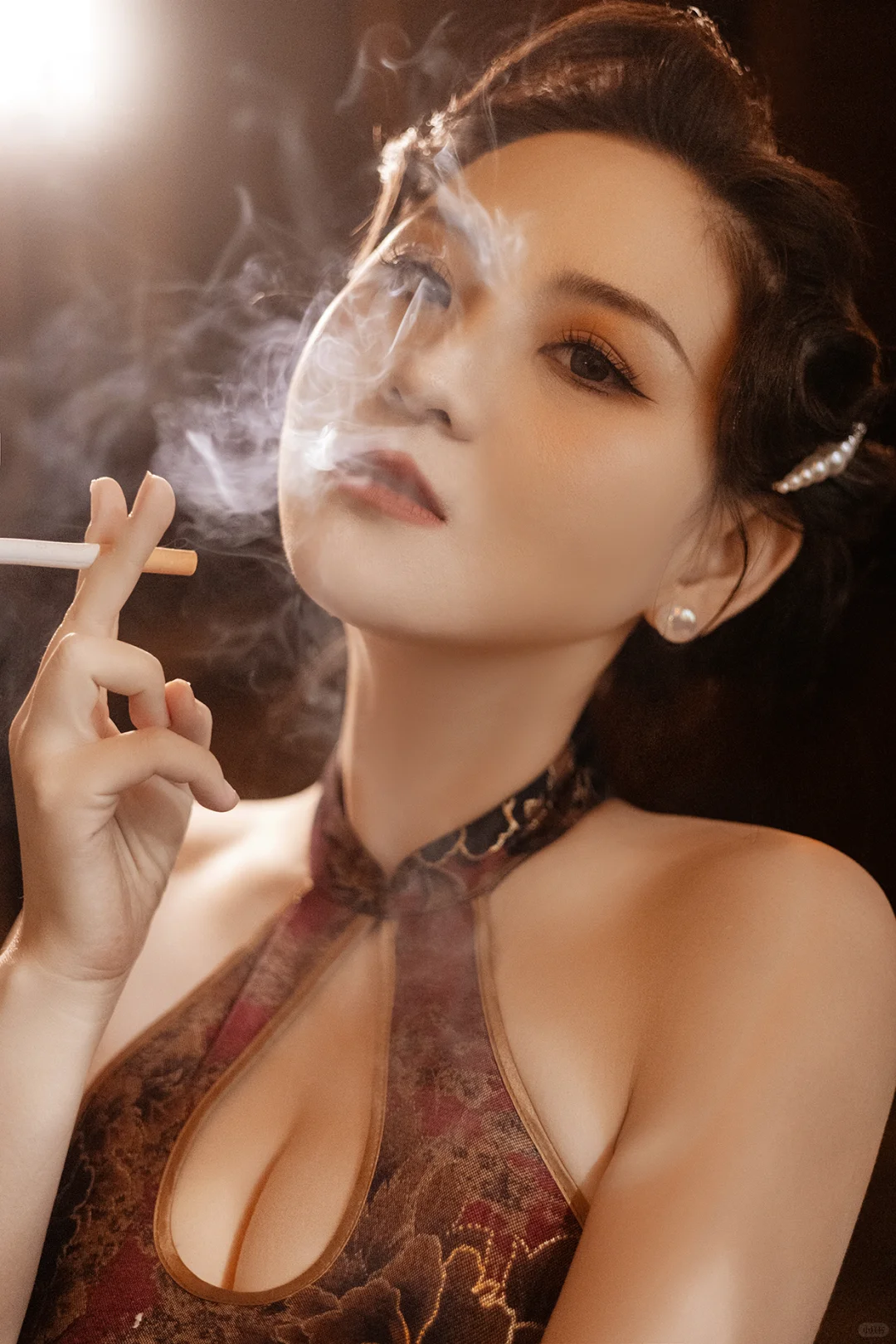 谁家的夫人穿成这样？