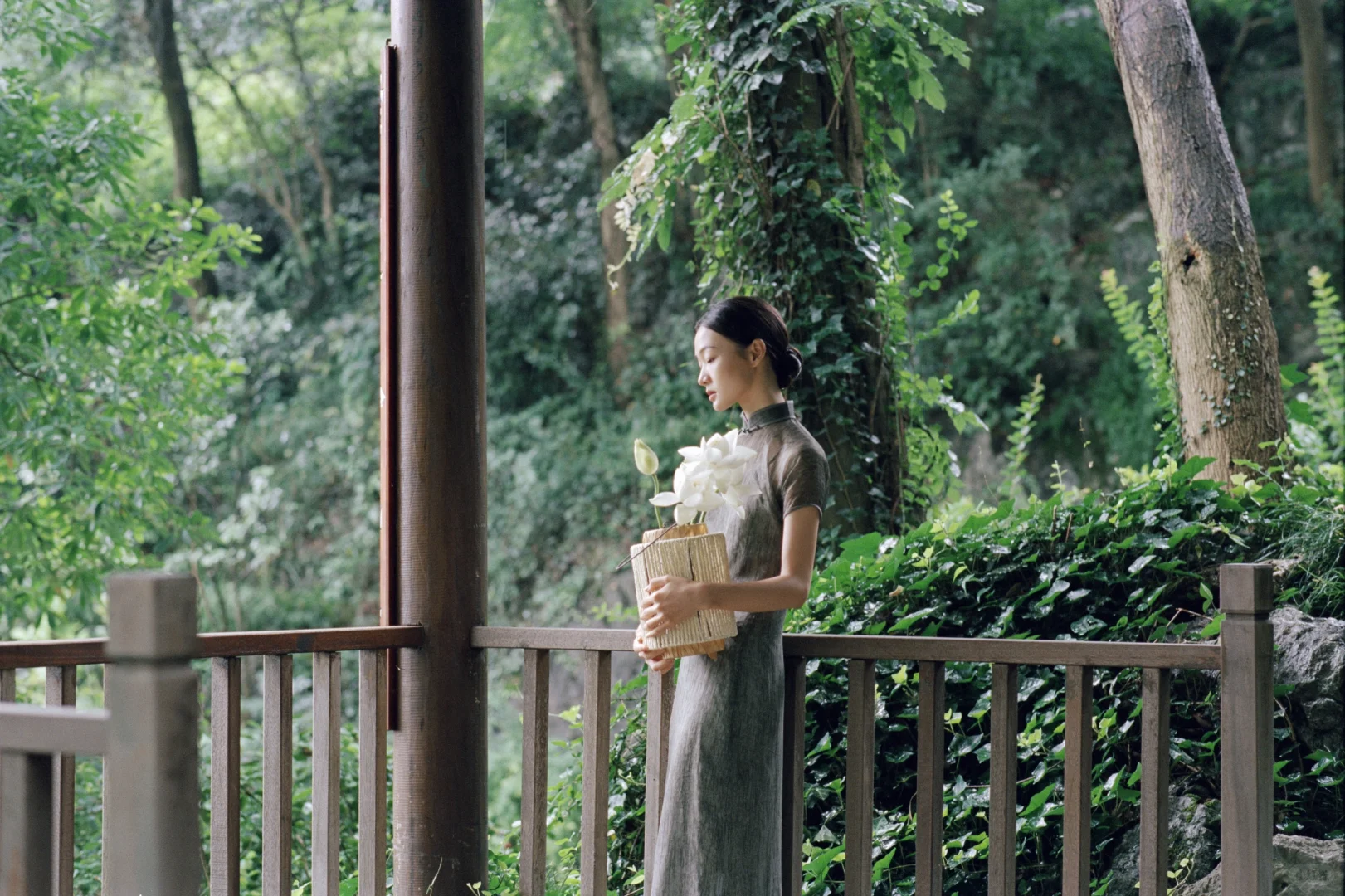 春山雨落