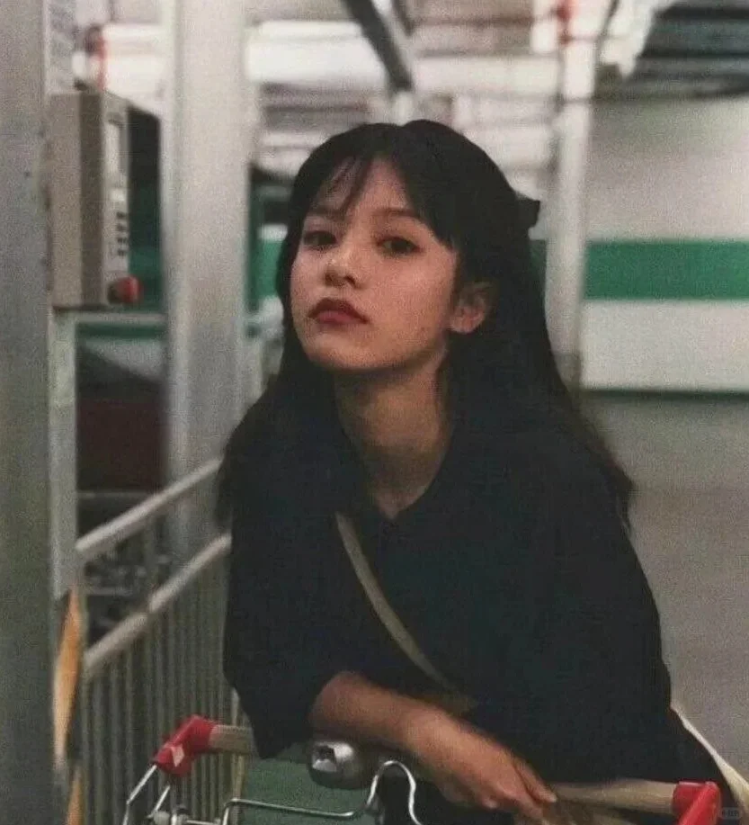清新气质女生头像