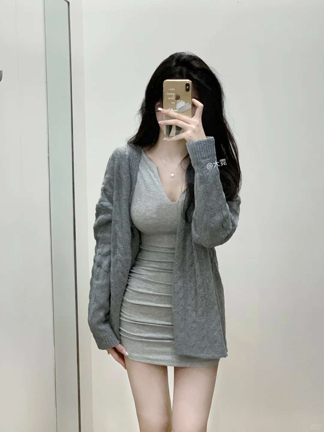 ootd｜啊啊浅蓝色包臀裙好显身材❕好气质～