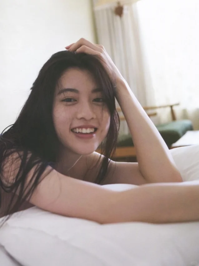 审美分享 | 三吉彩花写真集