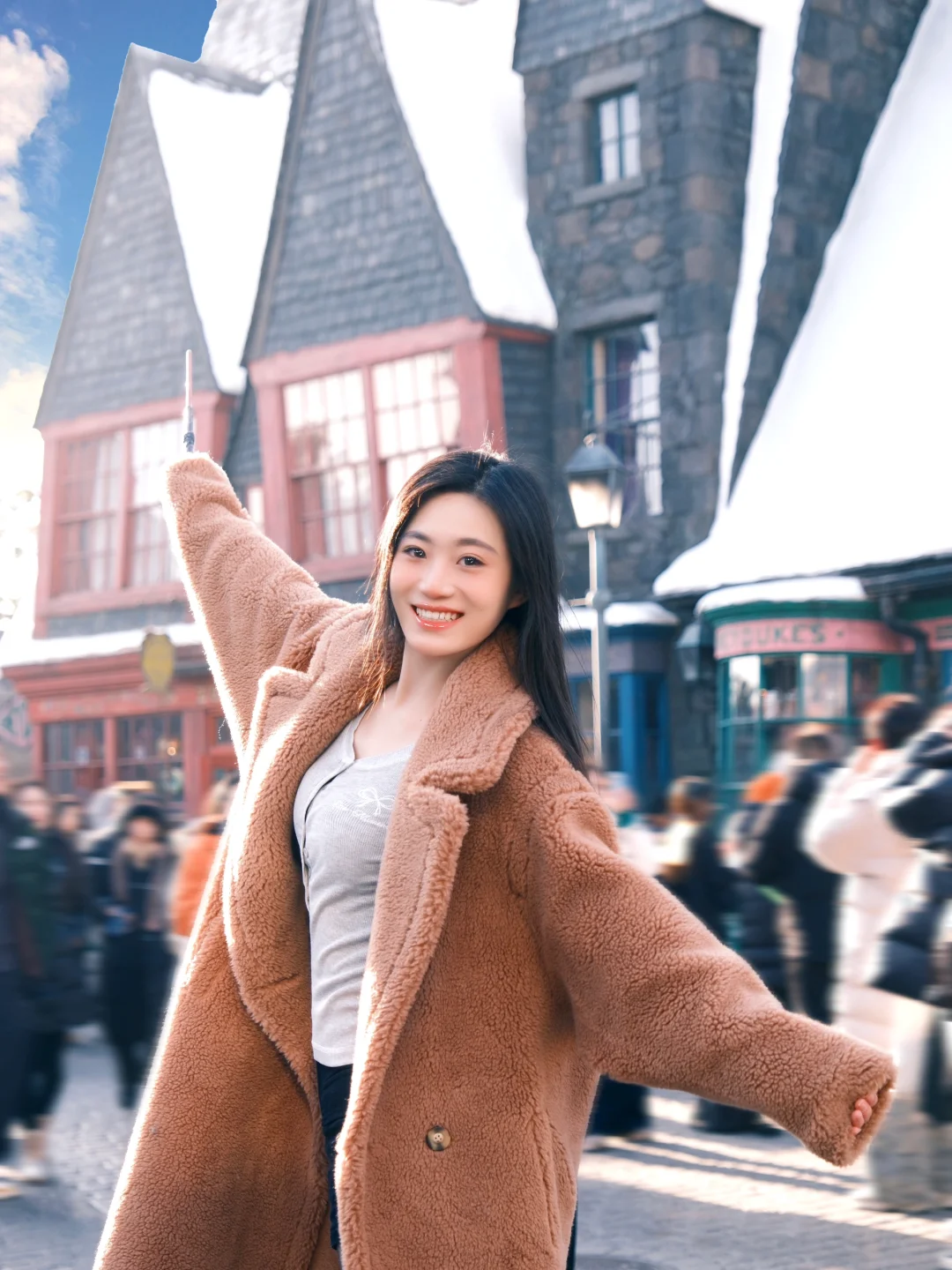超会找角度的环球影城富士女摄影师