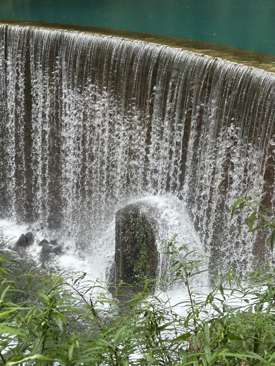 荔波小七孔-人间绿宝石 下雨也出片