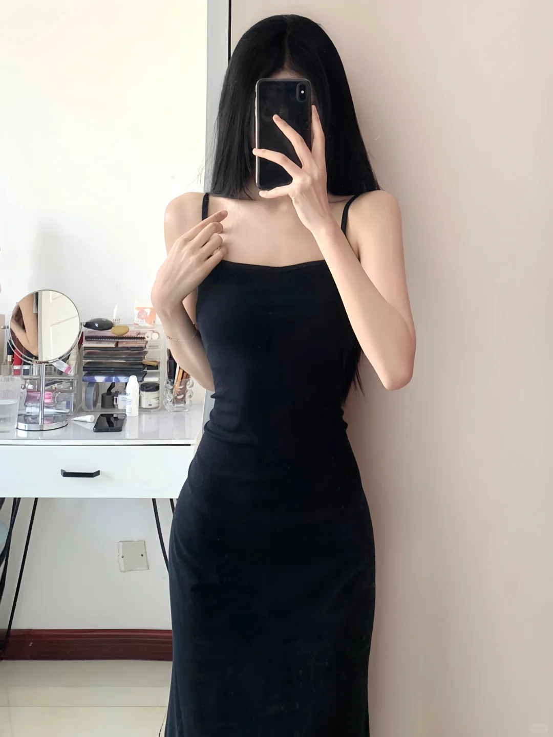 OOTD|167拜托?黑色吊带裙 谁懂它的含金量！