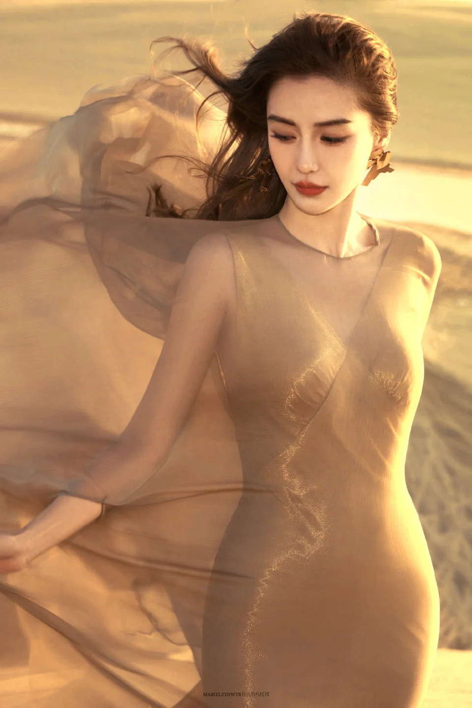 镜头里的沙漠女神-angelababy