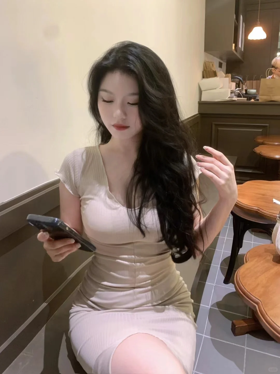 “不必打探我，性感是必然的”