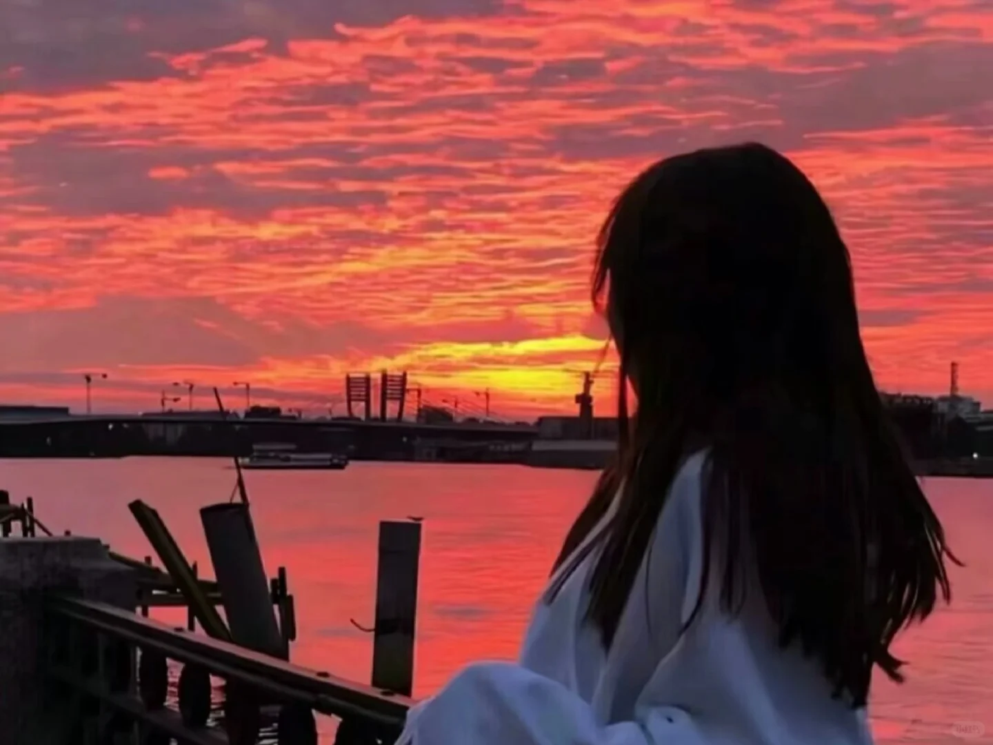 好看夕阳女头像