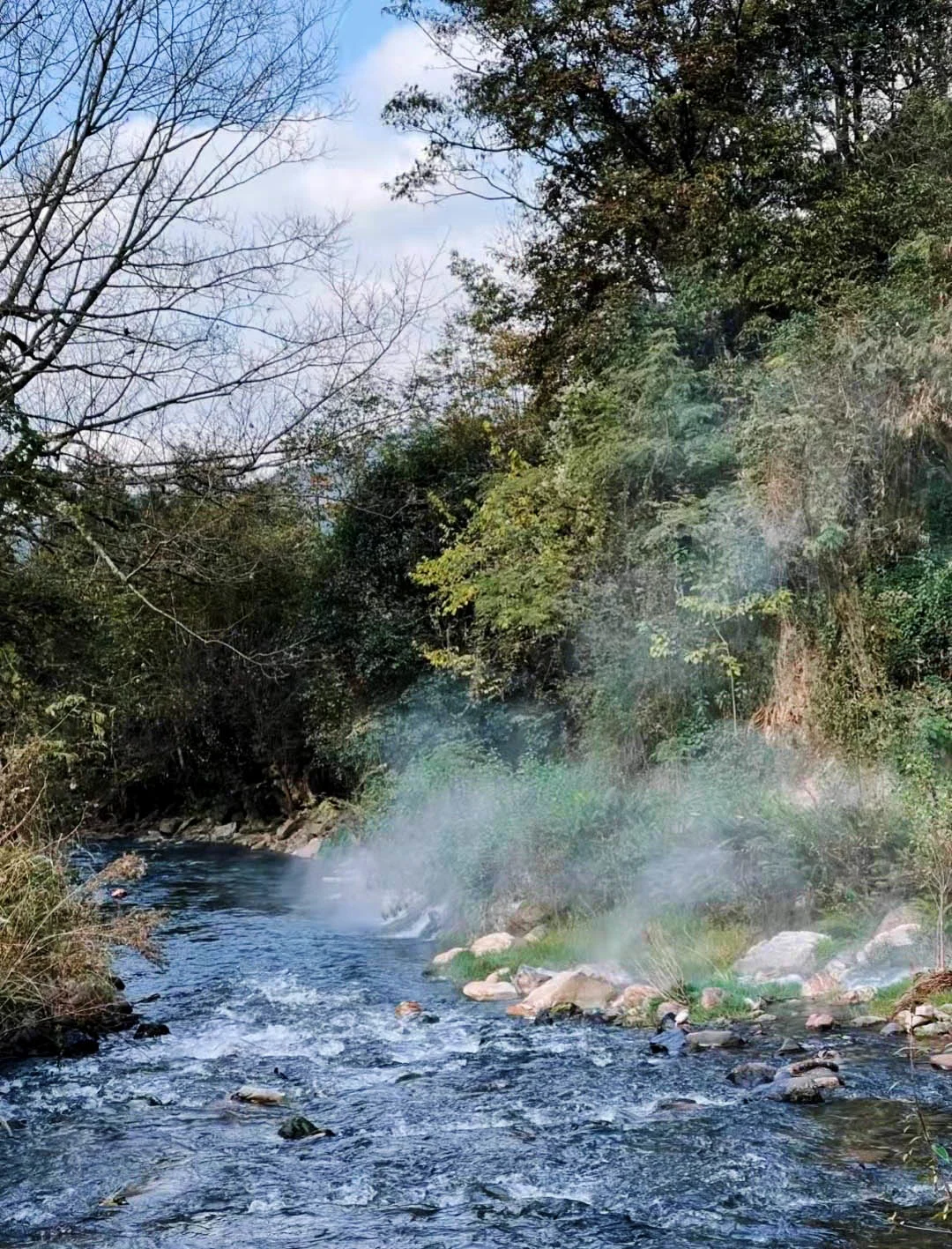 藏于深山的野温泉 名字还超可爱—羊吃蜜