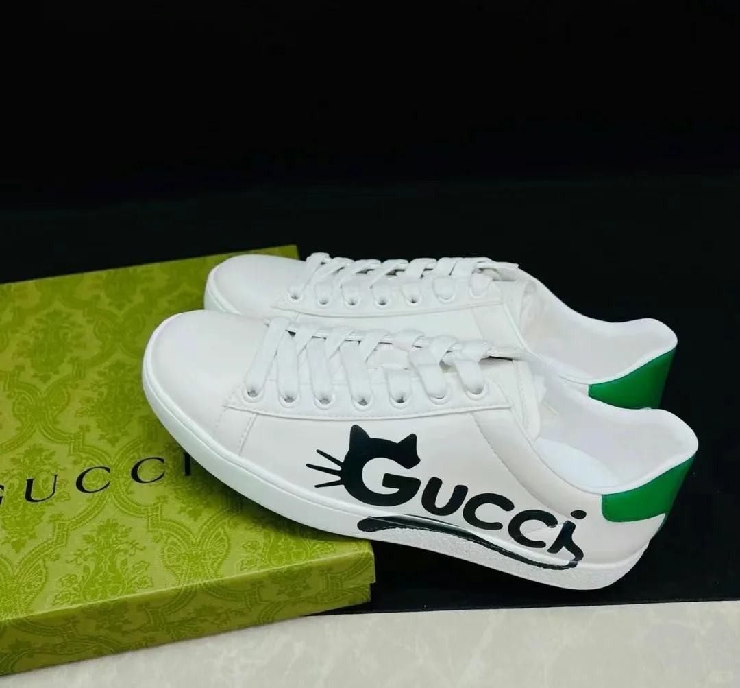 Gucci 特卖女款小猫绿尾板鞋