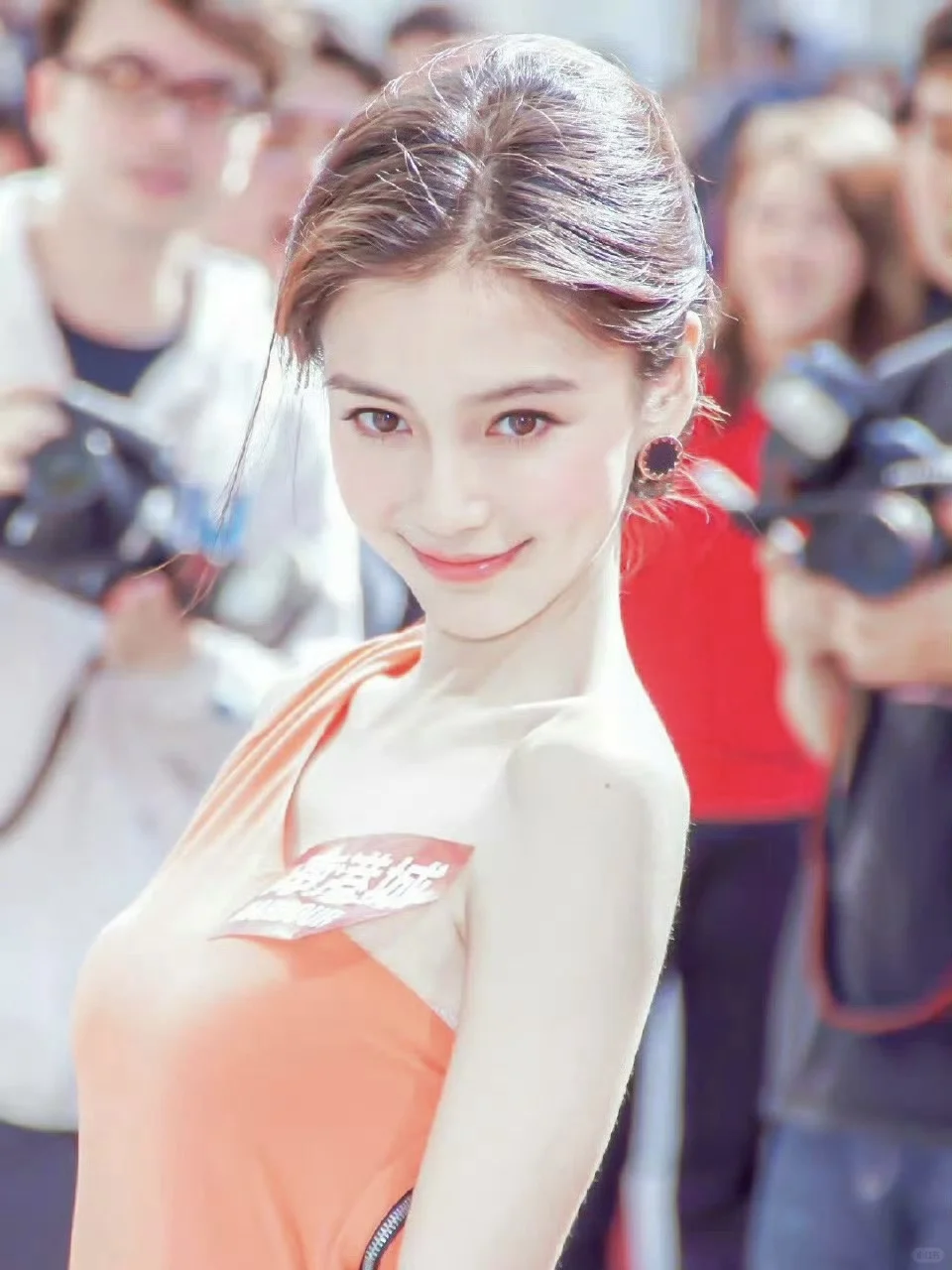 angelababy，谁懂这扑面而来的美貌暴击……