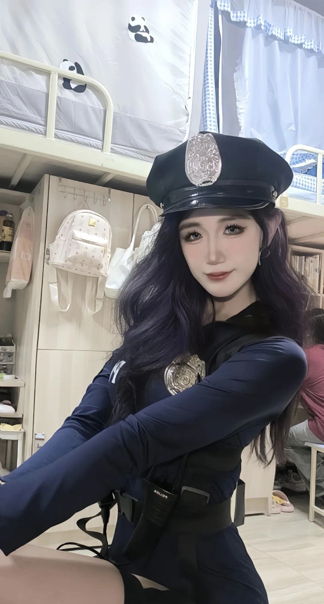 这是谁的辣妹警花？你有制服诱惑吗？发来看