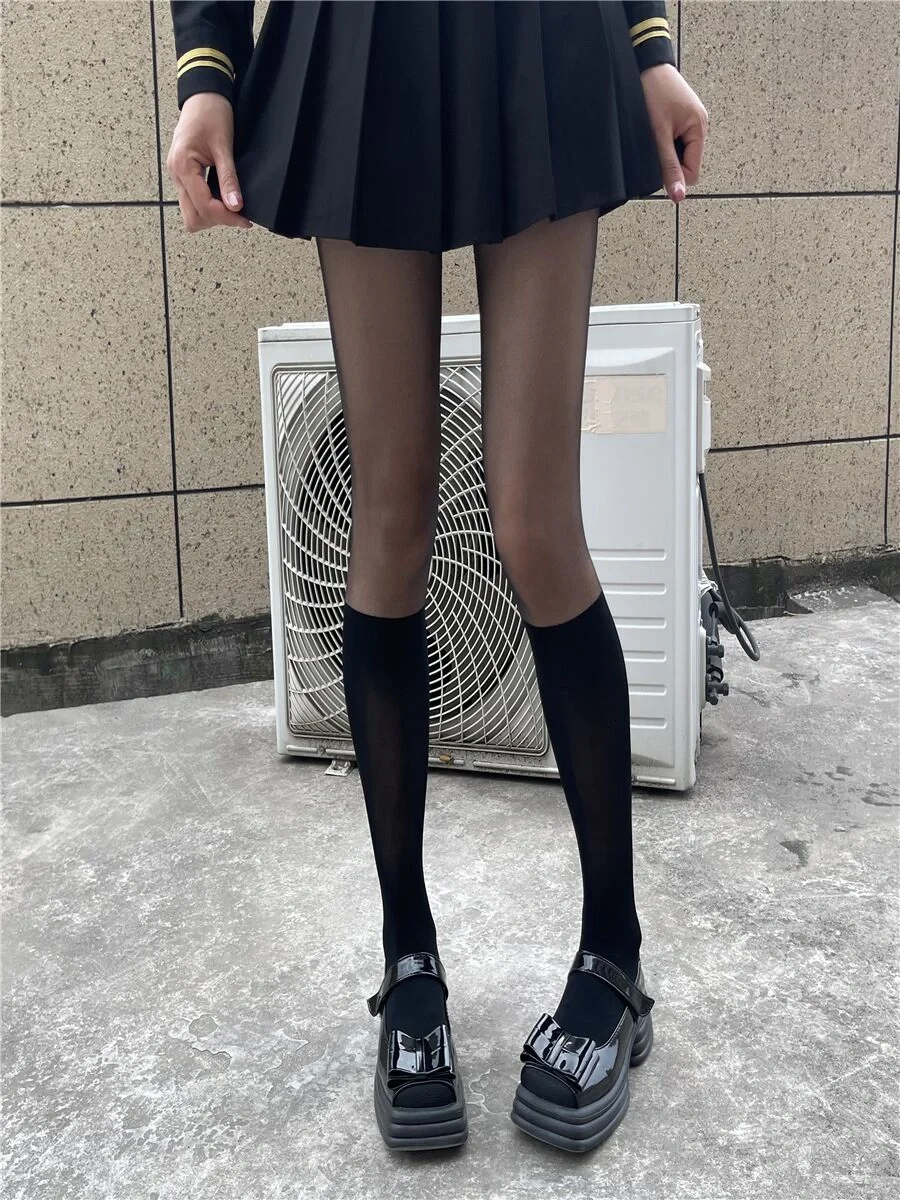 甜酷少女穿搭丨黑丝配JK制服又纯又欲