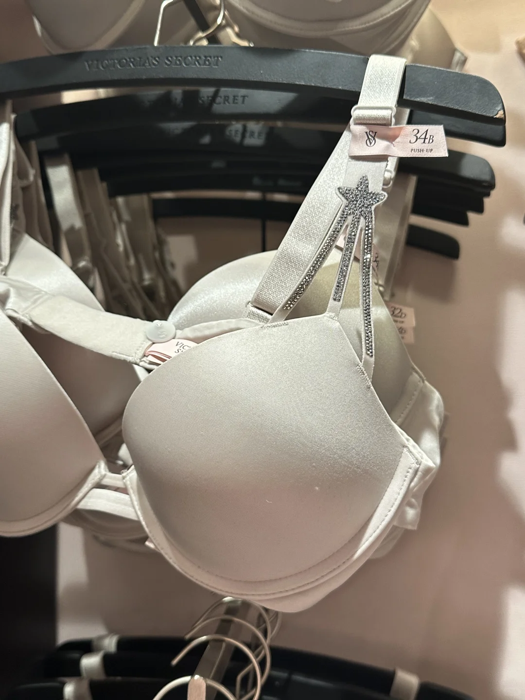 🇨🇦快去买！维秘走秀星星bra 现在40% off