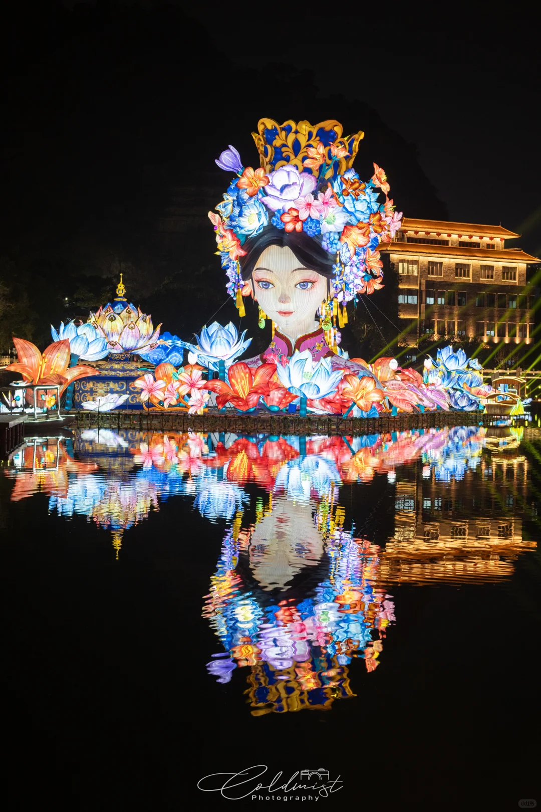 被大湾区灯会簪花女神美到失语！！